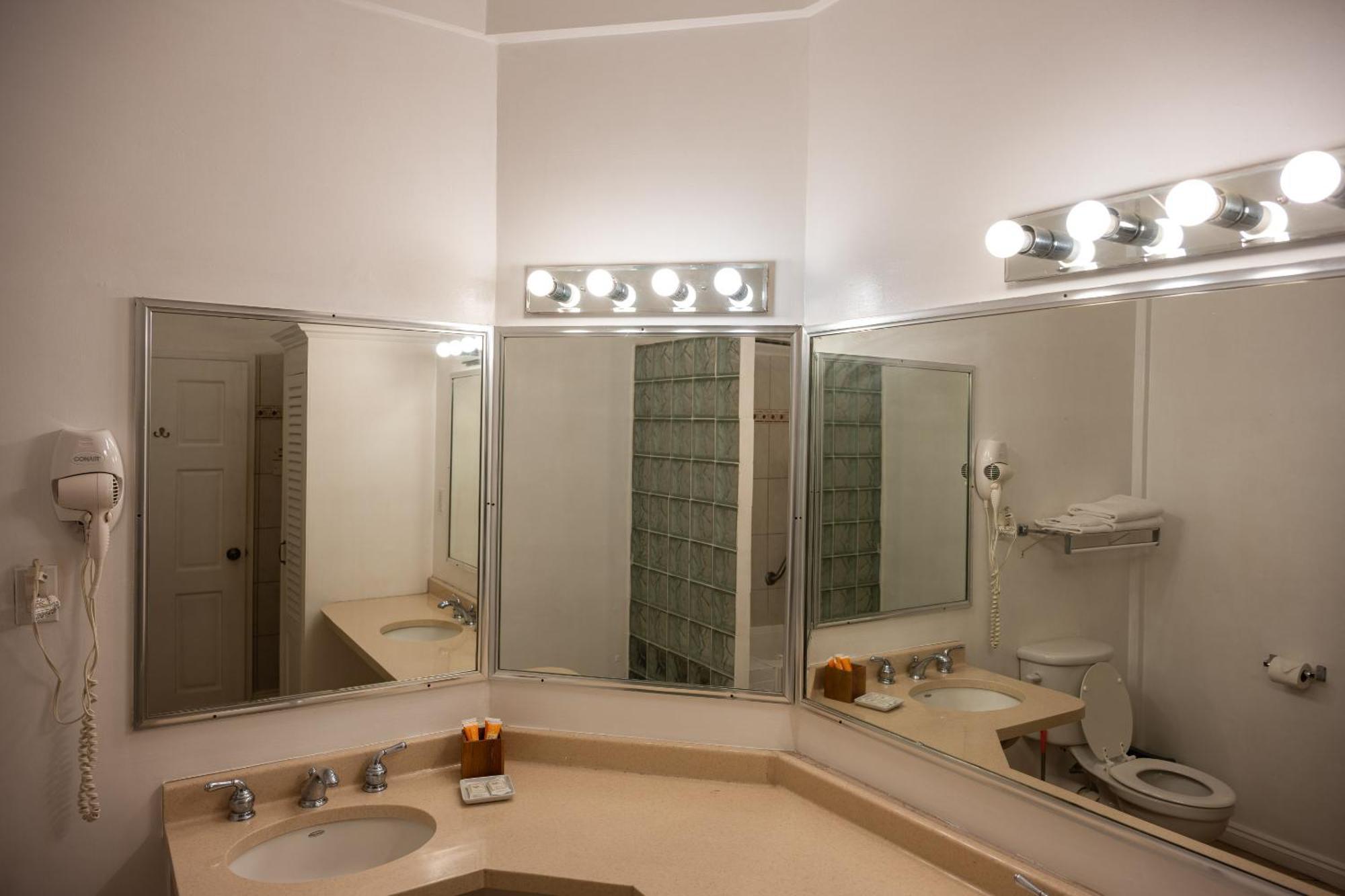 Grand Coastal Hotel Georgetown Ngoại thất bức ảnh